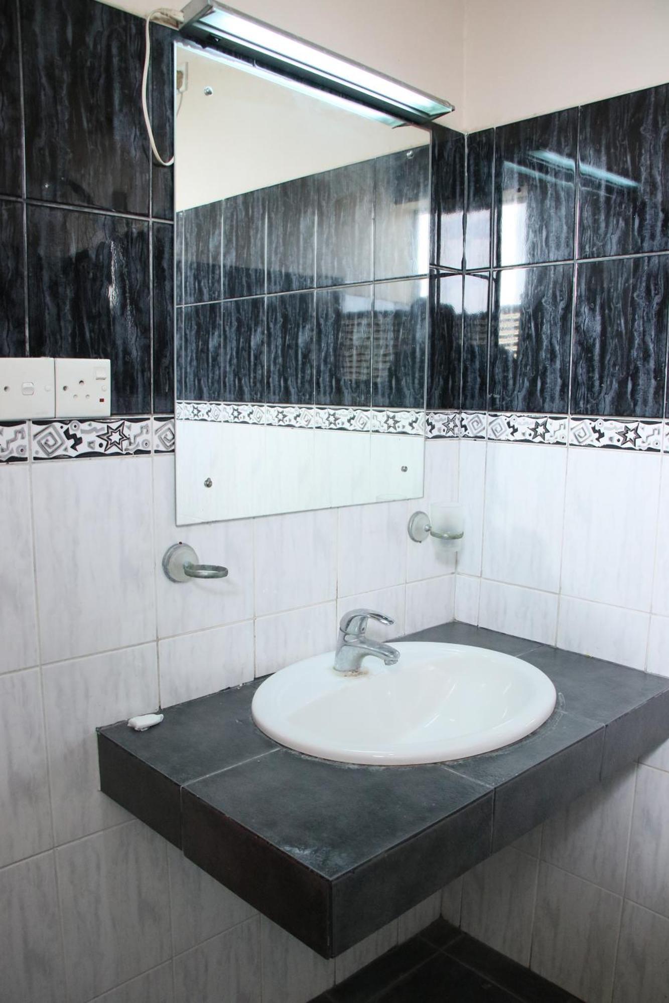Caritas Rest Hotel Galle Ngoại thất bức ảnh